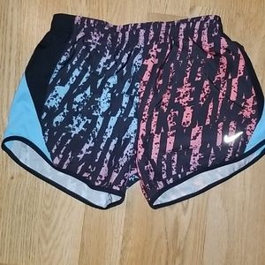 Girls nike short